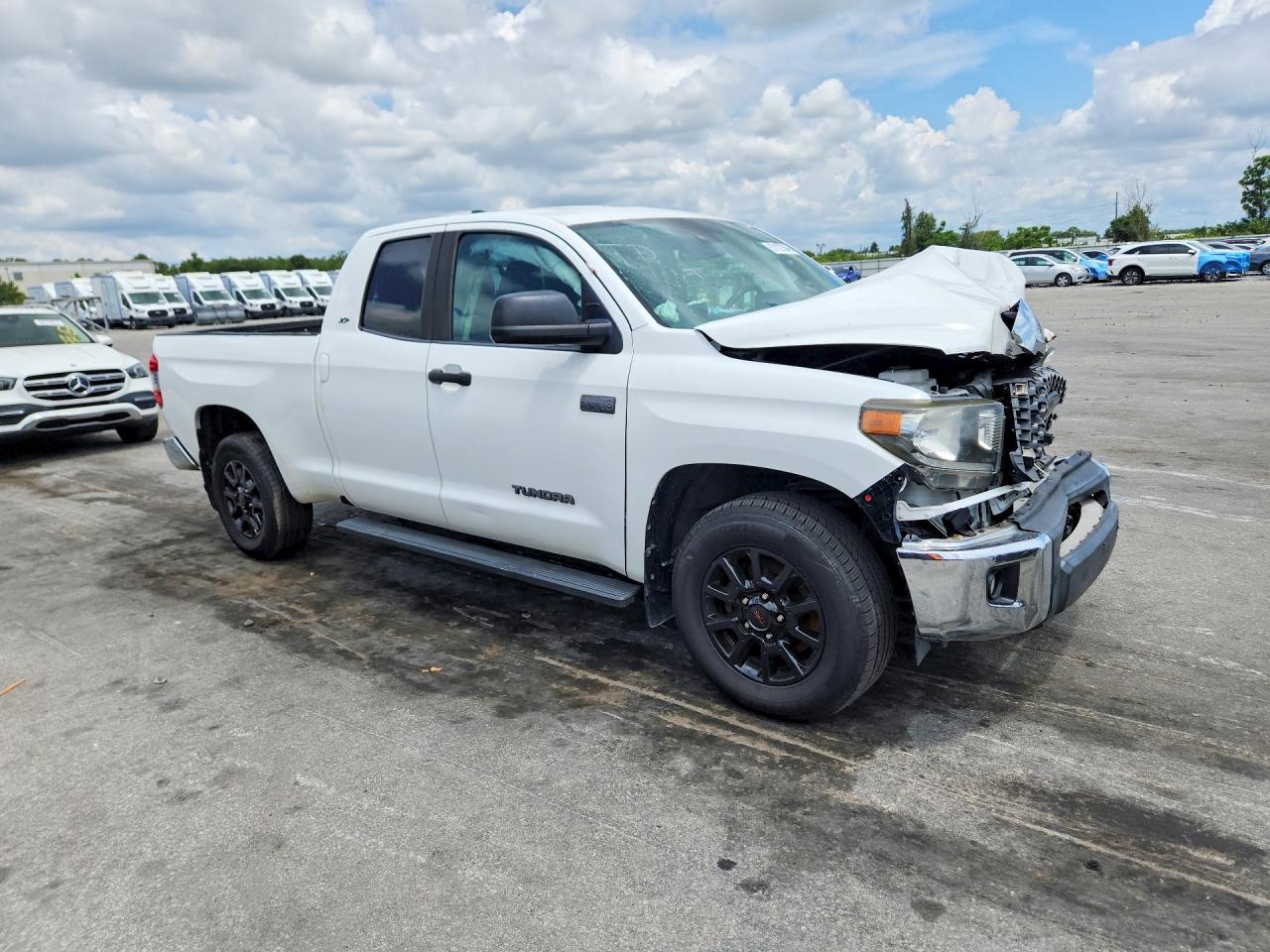 Toyota Tundra Sr5