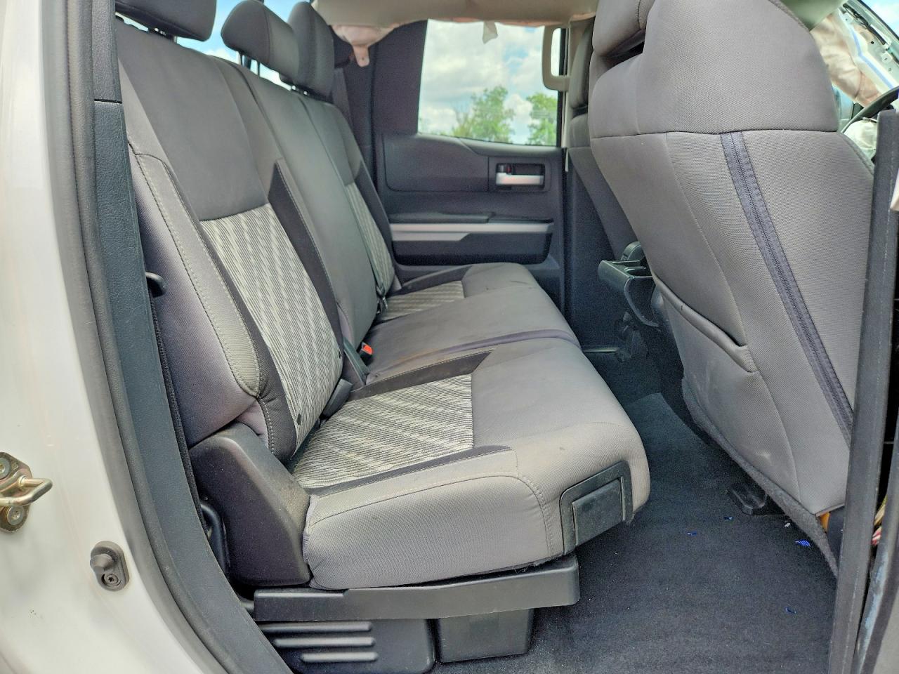 Toyota Tundra Sr5