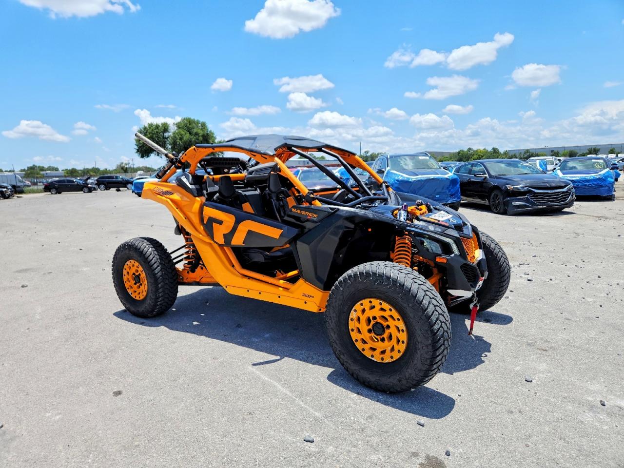 Salvage Can-Am Maverick X3 Image