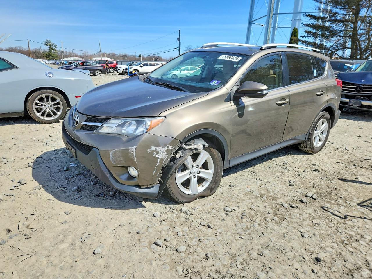 Salvage Toyota RAV4 Image