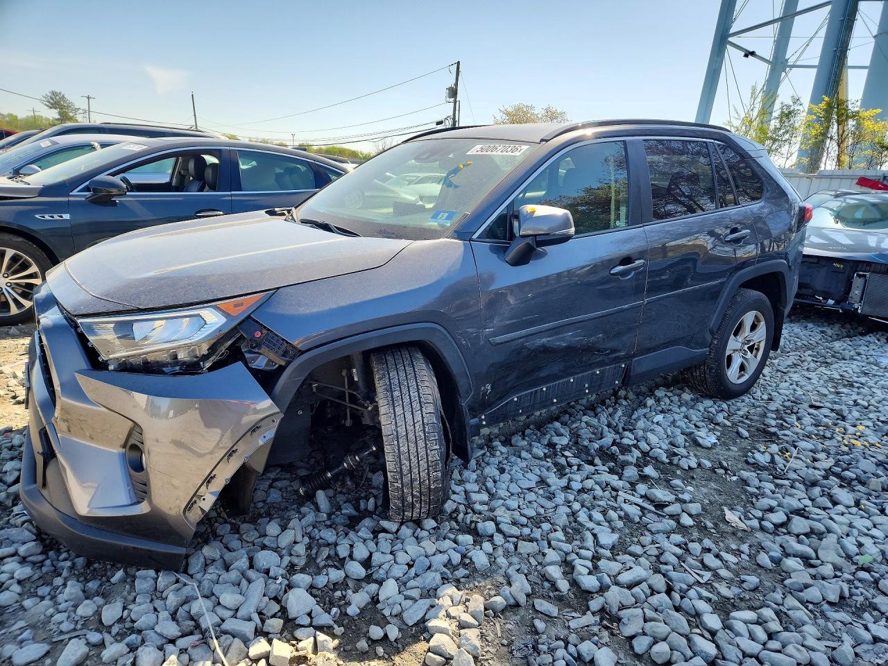 Salvage Toyota RAV4 Image