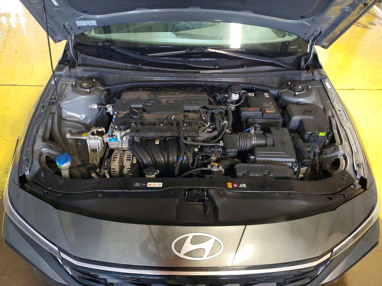 Hyundai ELANTRA Sel