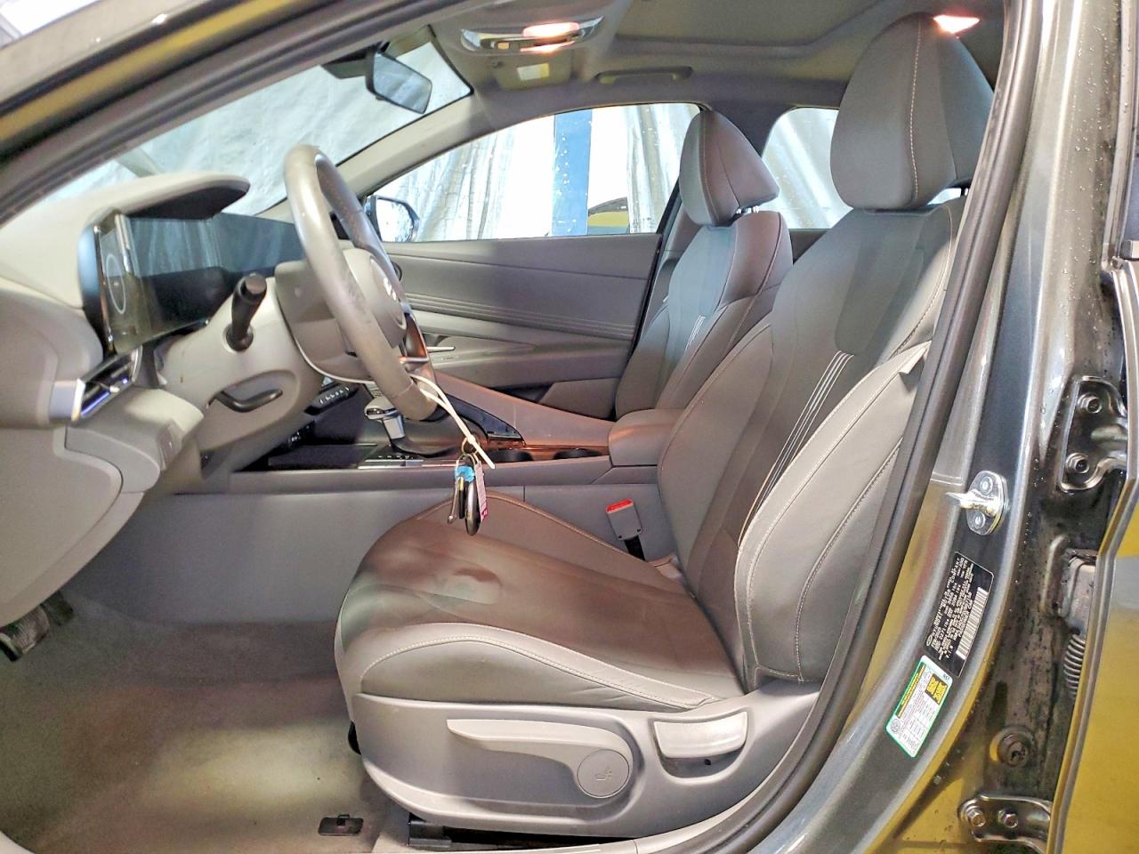 Hyundai ELANTRA Sel