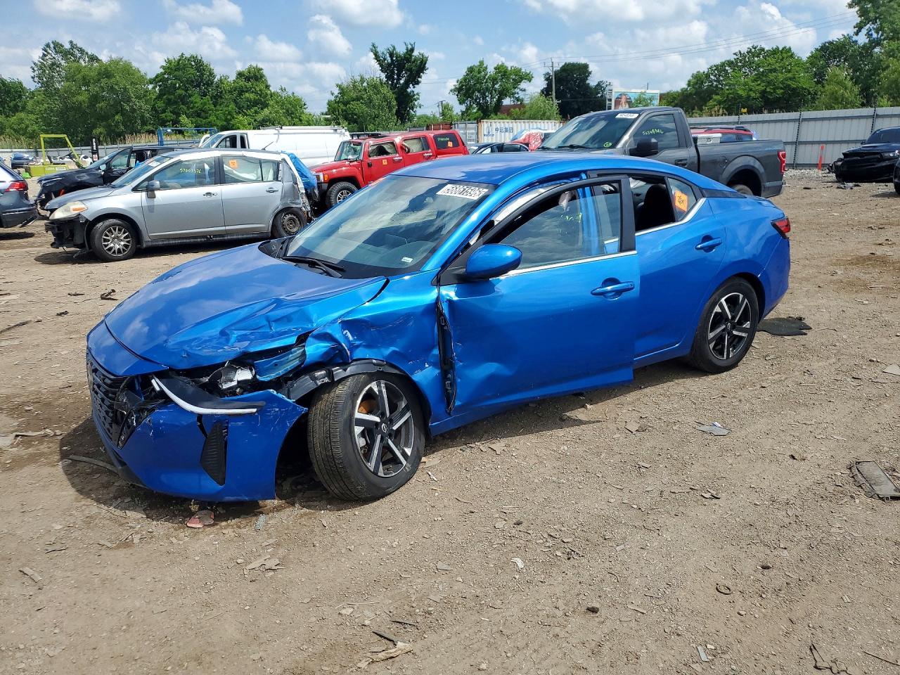 Salvage Nissan Sentra Image