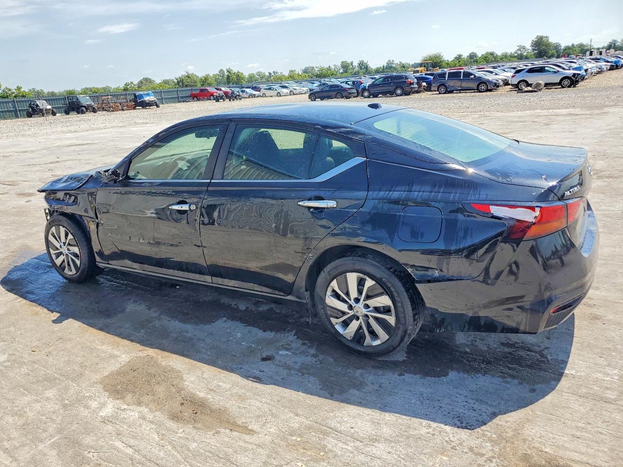 Nissan Altima S