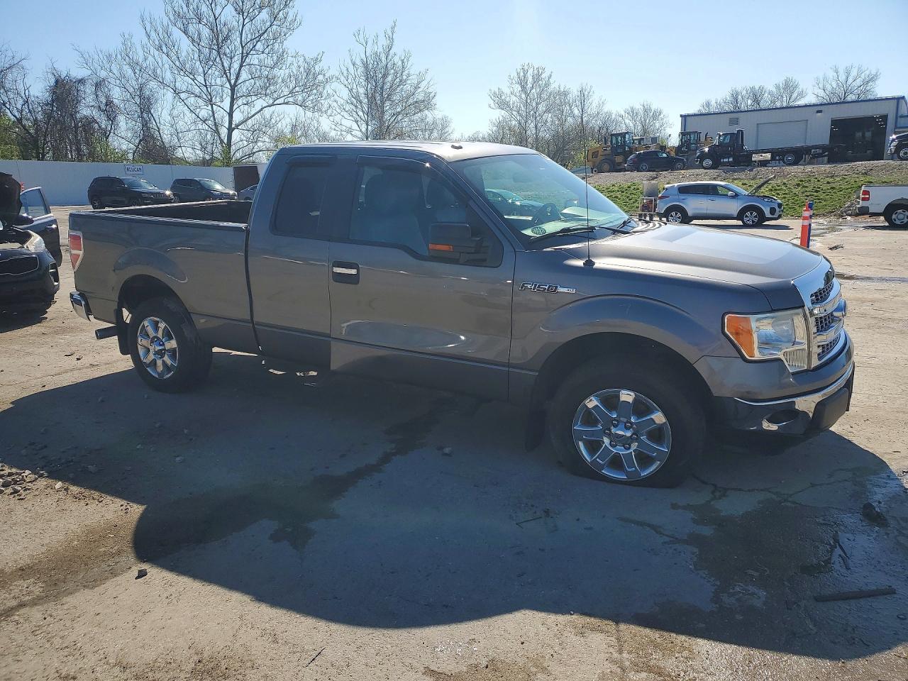 Ford F-150 Super Cab