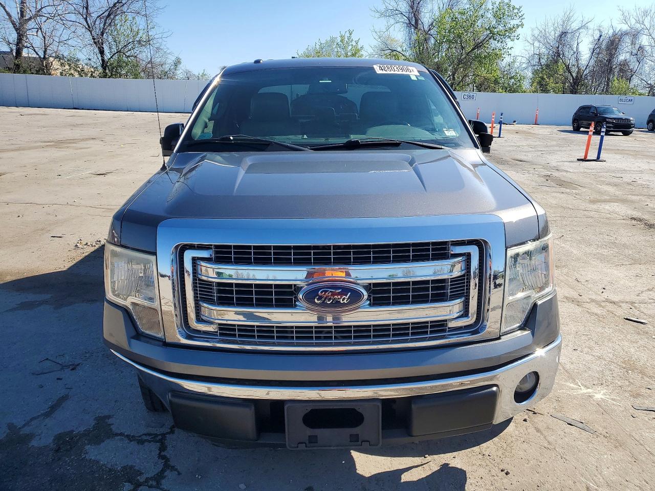 Ford F-150 Super Cab