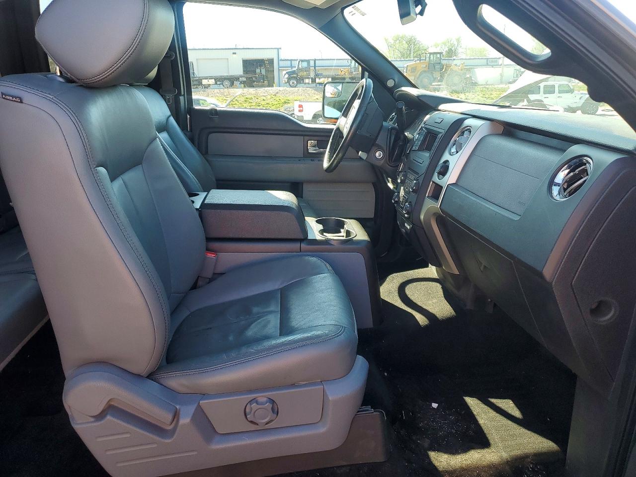 Ford F-150 Super Cab