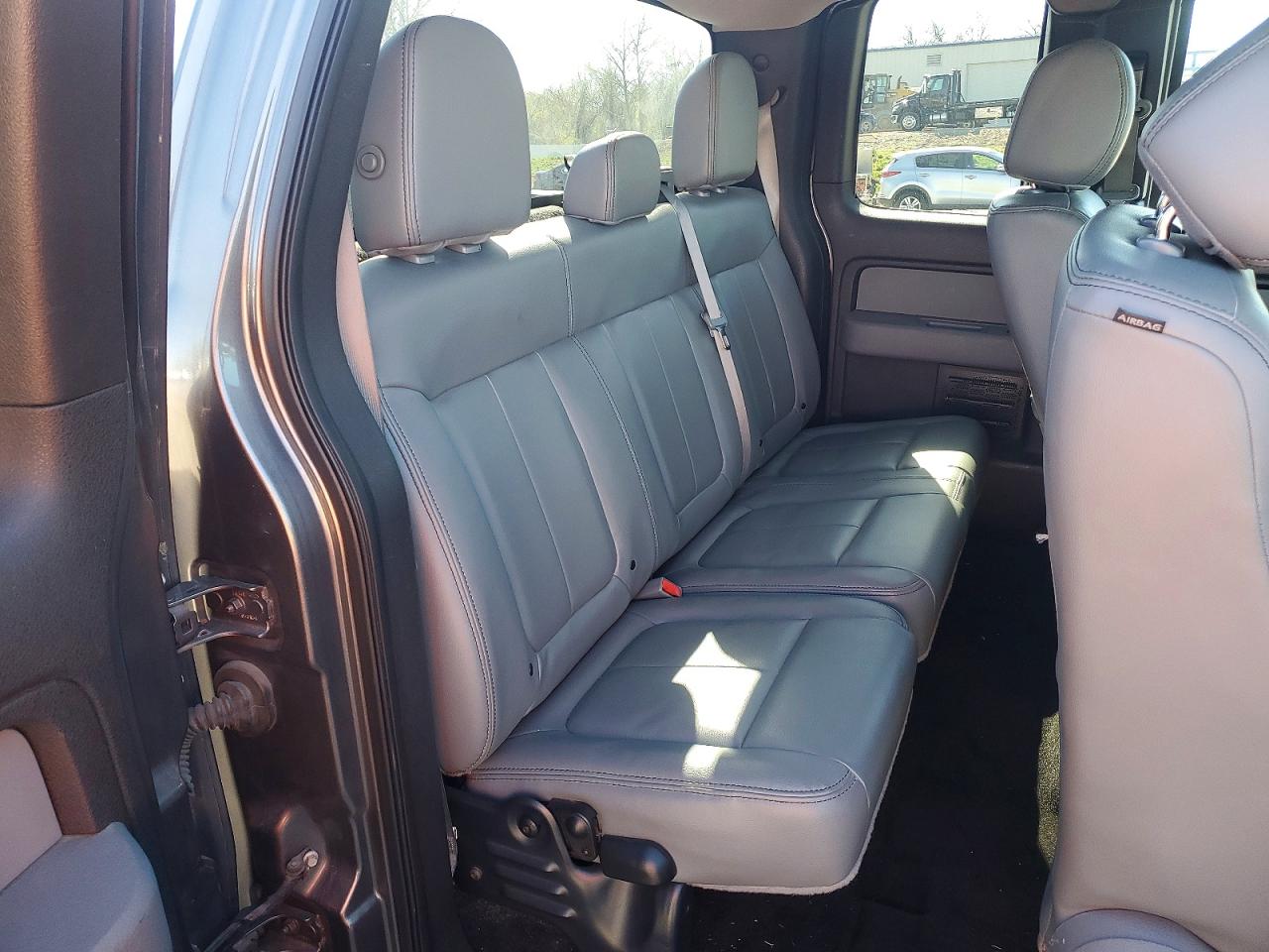 Ford F-150 Super Cab