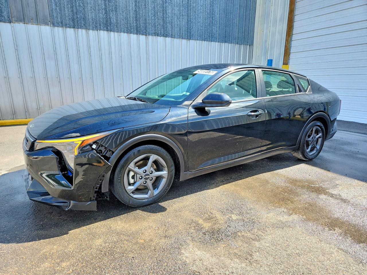 Salvage Kia K4 Image