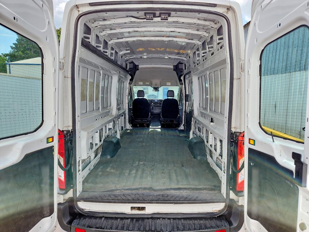 Ford Transit T-250