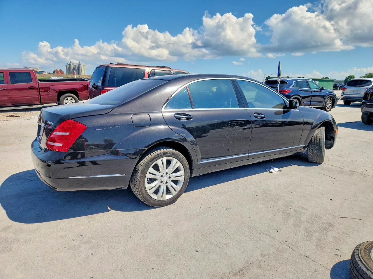 Mercedes-Benz S-Class 550 4matic