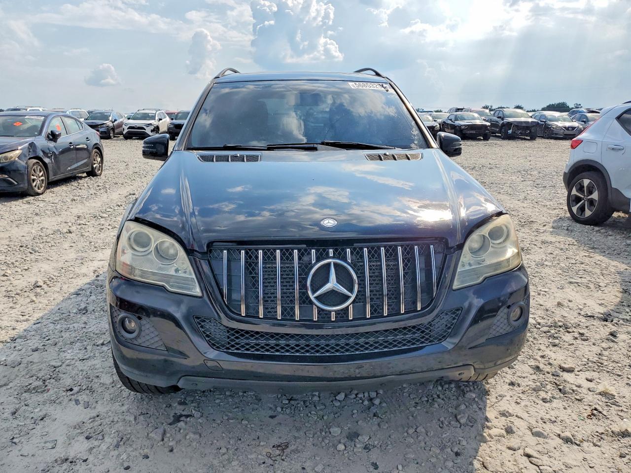Mercedes-Benz M-Class 350 Bluetec