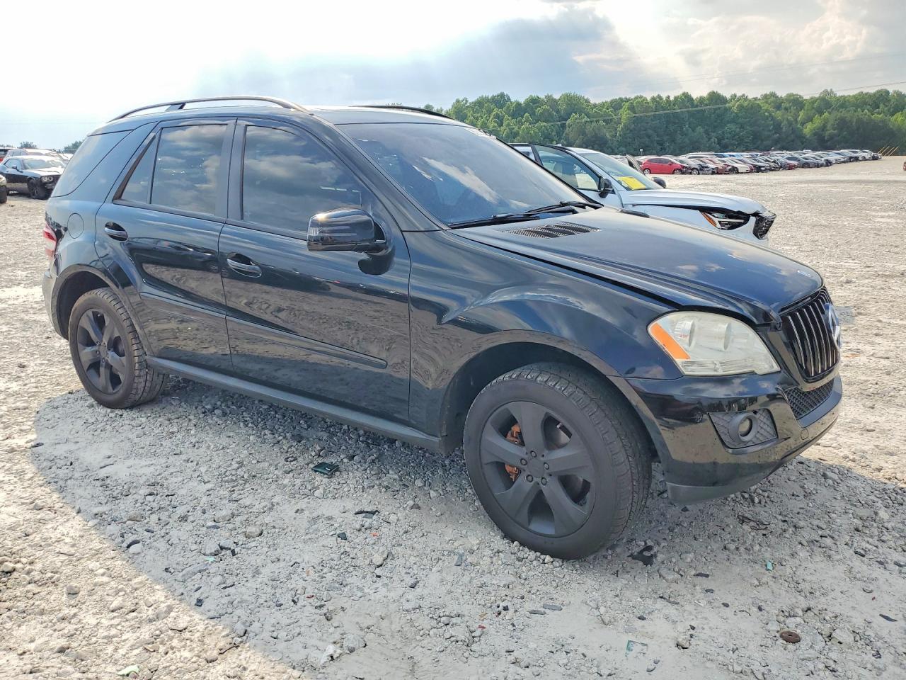 Mercedes-Benz M-Class 350 Bluetec