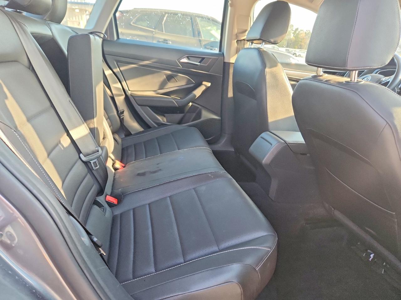 Volkswagen Jetta S