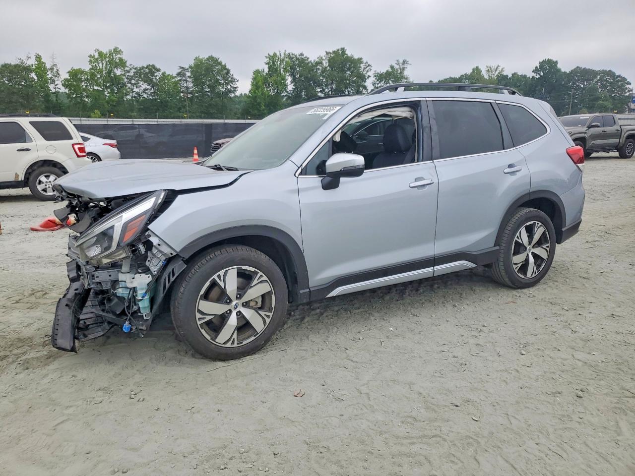 Salvage Subaru Forester Image