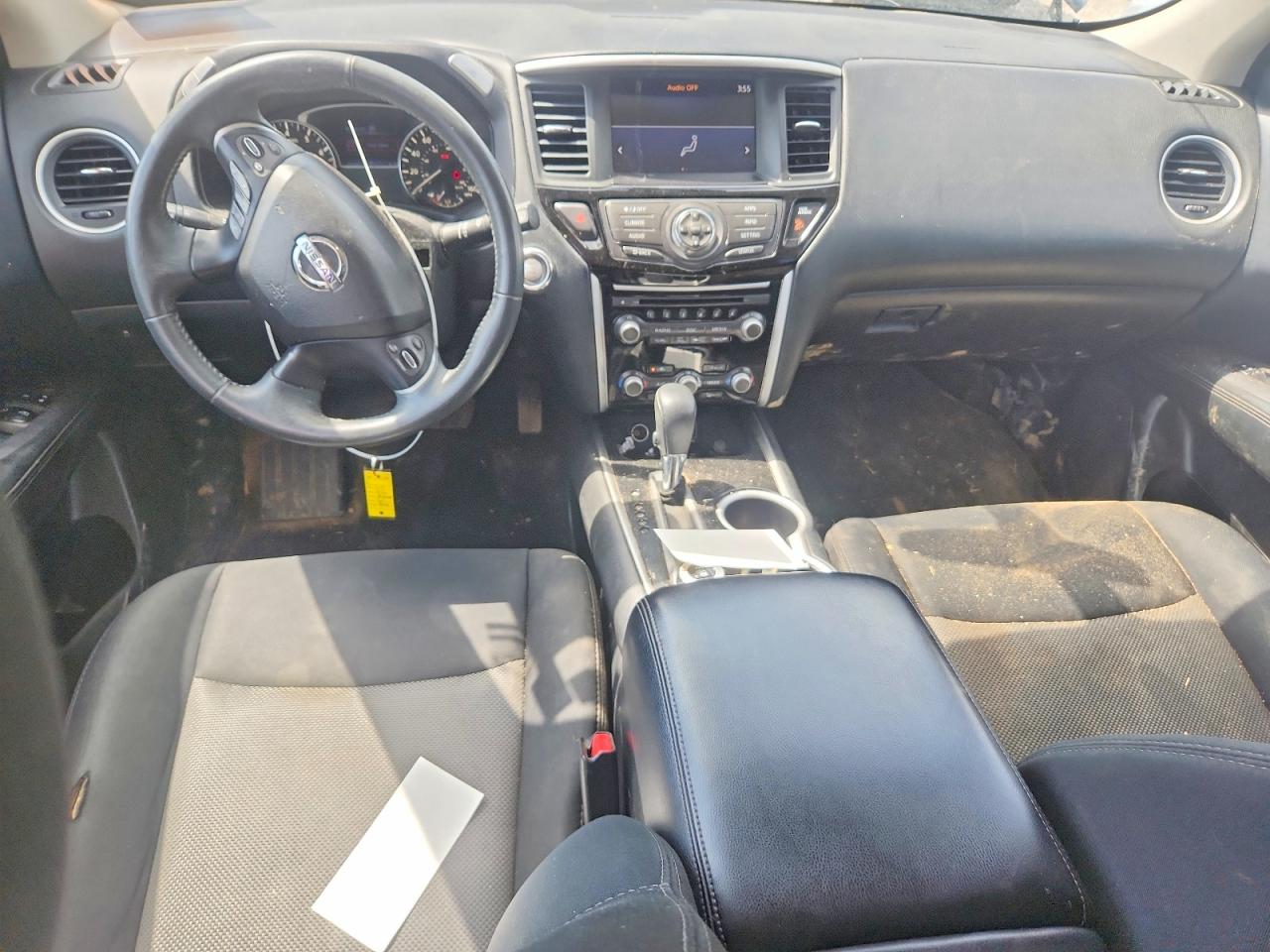 Nissan Pathfinder Sv