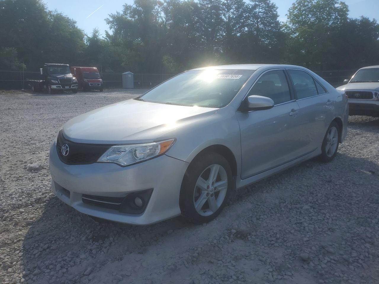 Salvage Toyota Camry Image