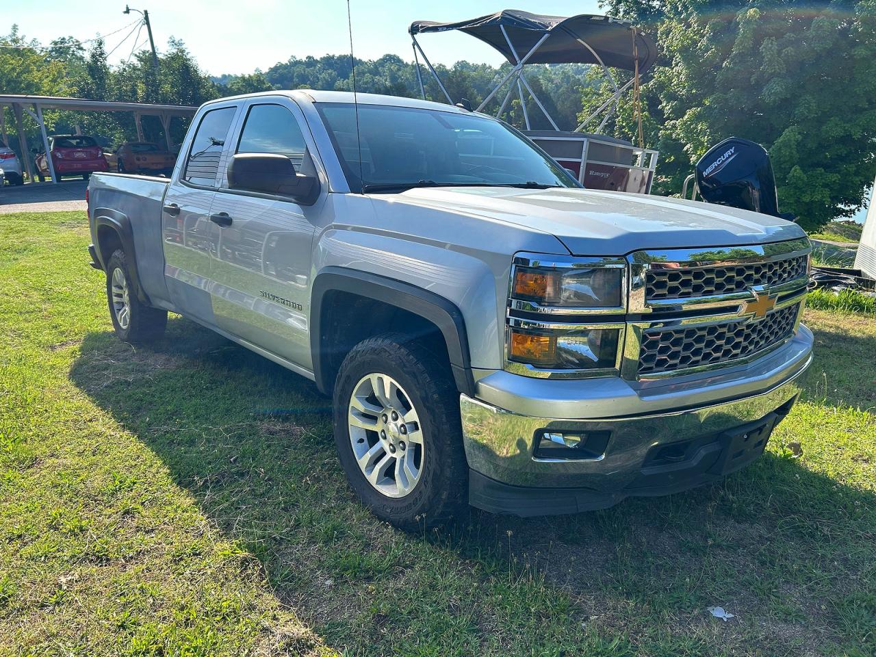Salvage Chevrolet Silverado Image
