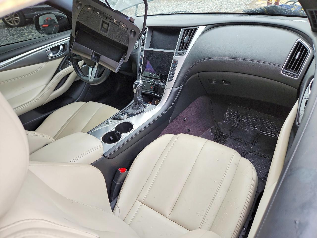INFINITI Q60 3.0t Premium