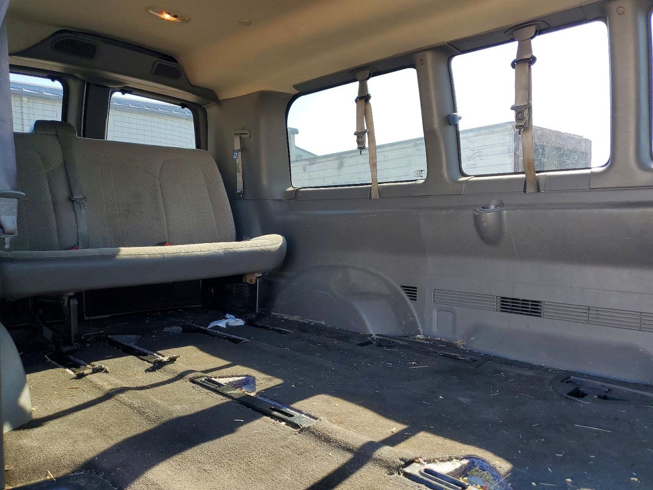 Chevrolet Express Lt