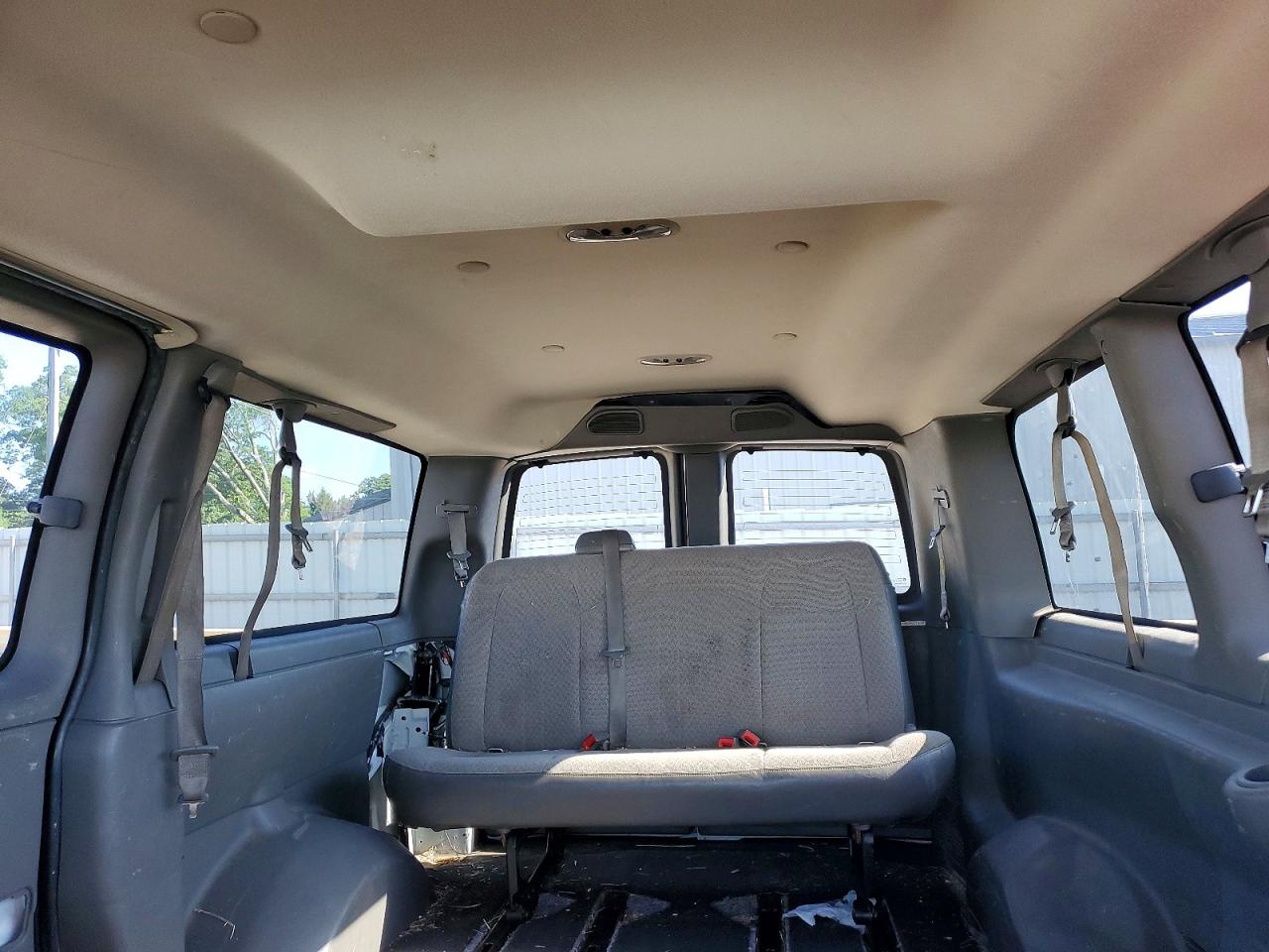 Chevrolet Express Lt