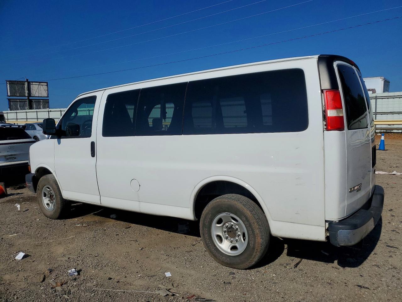 Chevrolet Express Lt