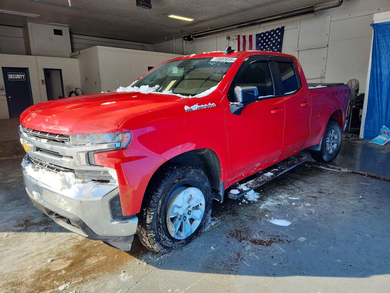Salvage Chevrolet Silverado Image