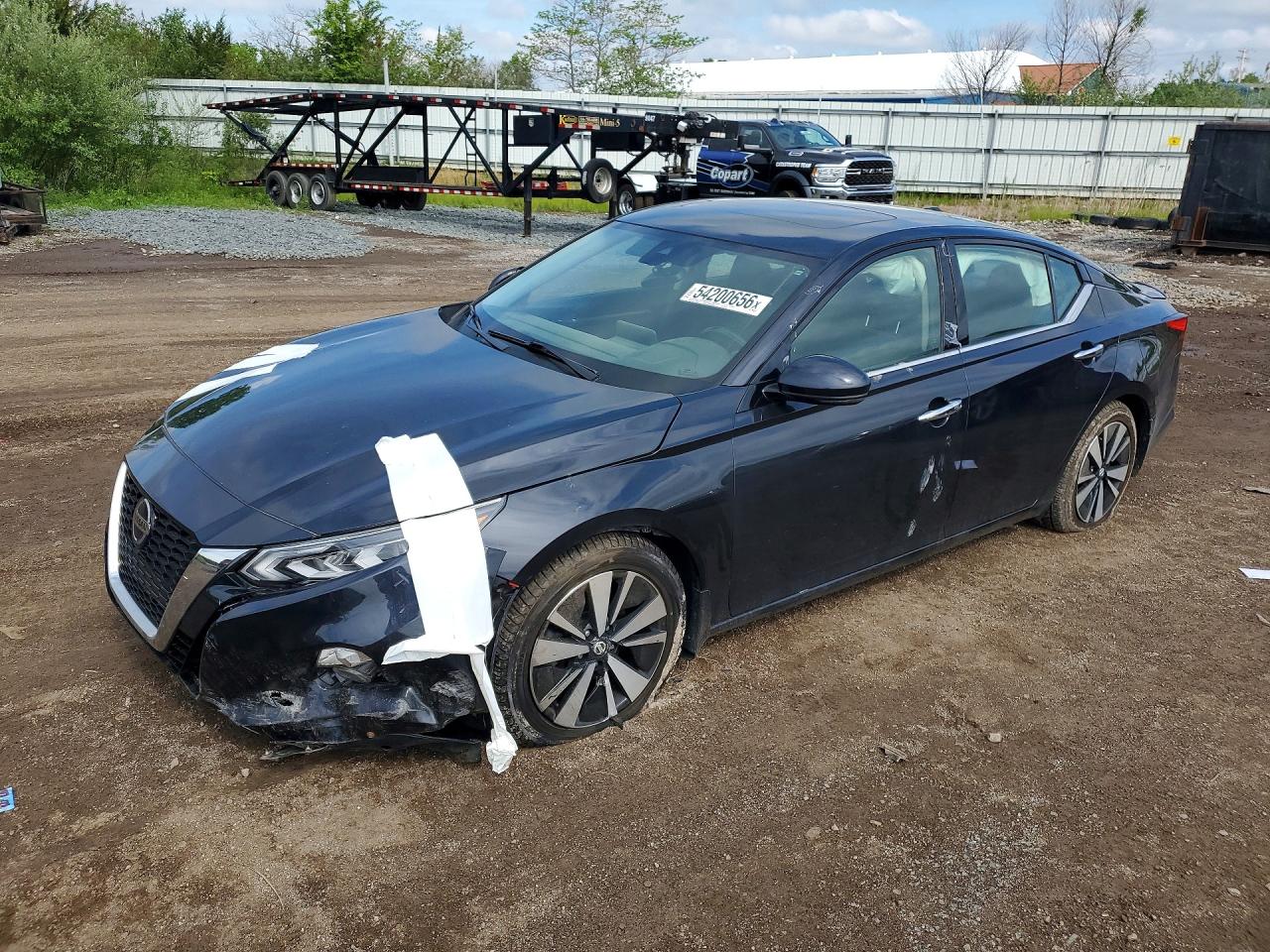 Salvage Nissan Altima Image