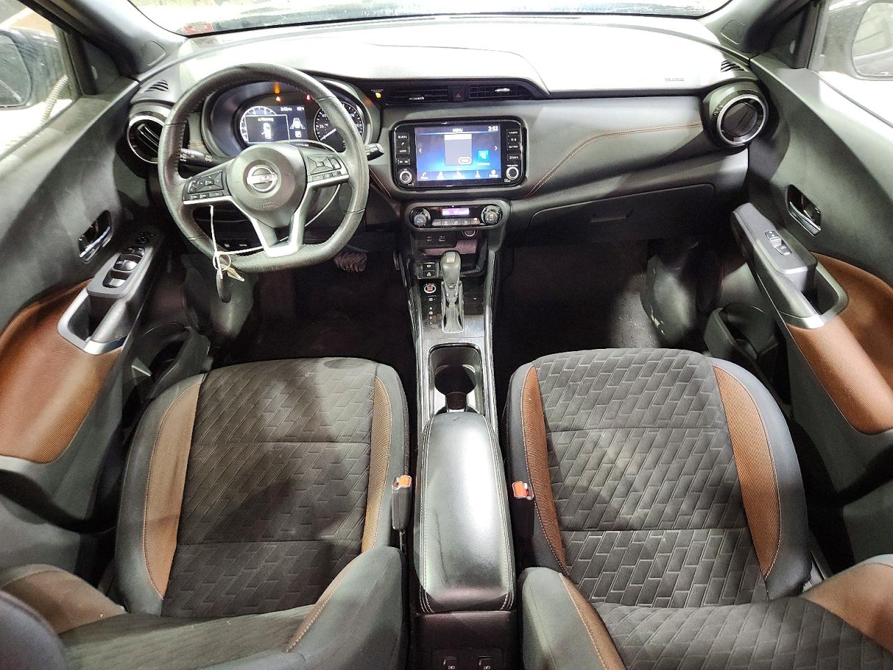 Nissan Kicks Sr