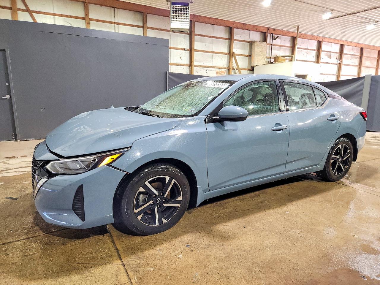 Salvage Nissan Sentra Image