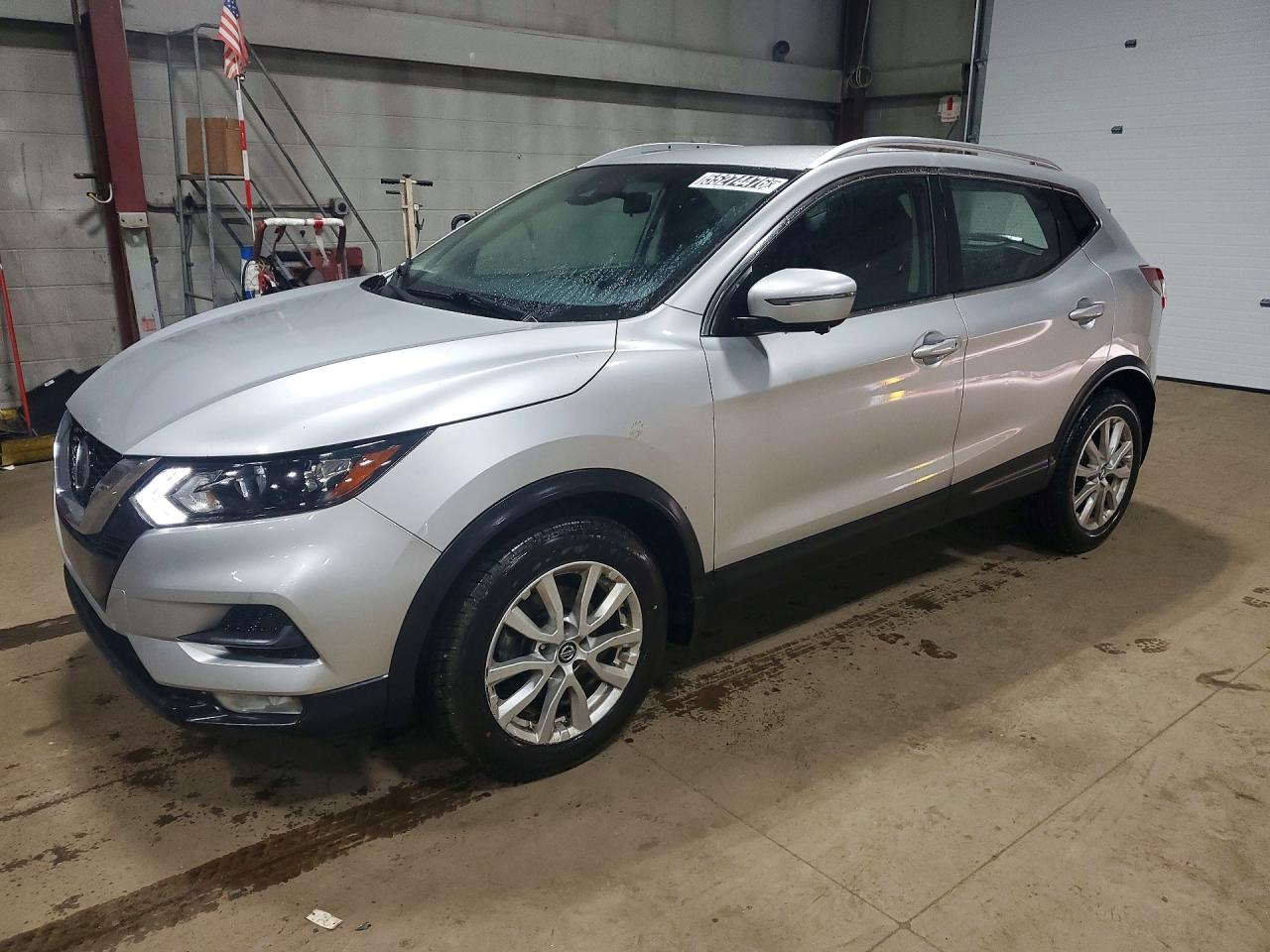 Salvage Nissan Rogue Image