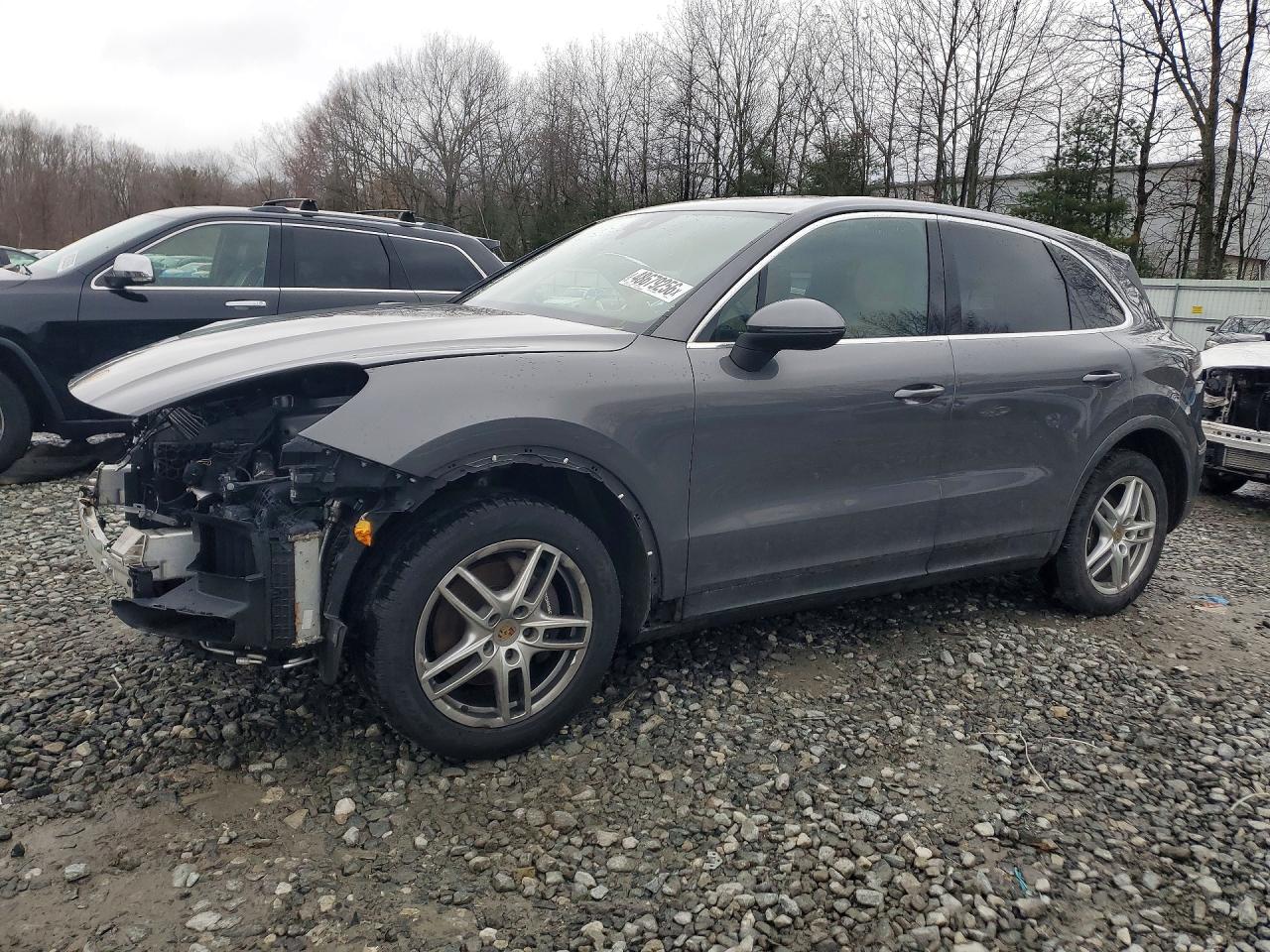 Salvage Porsche Cayenne Image