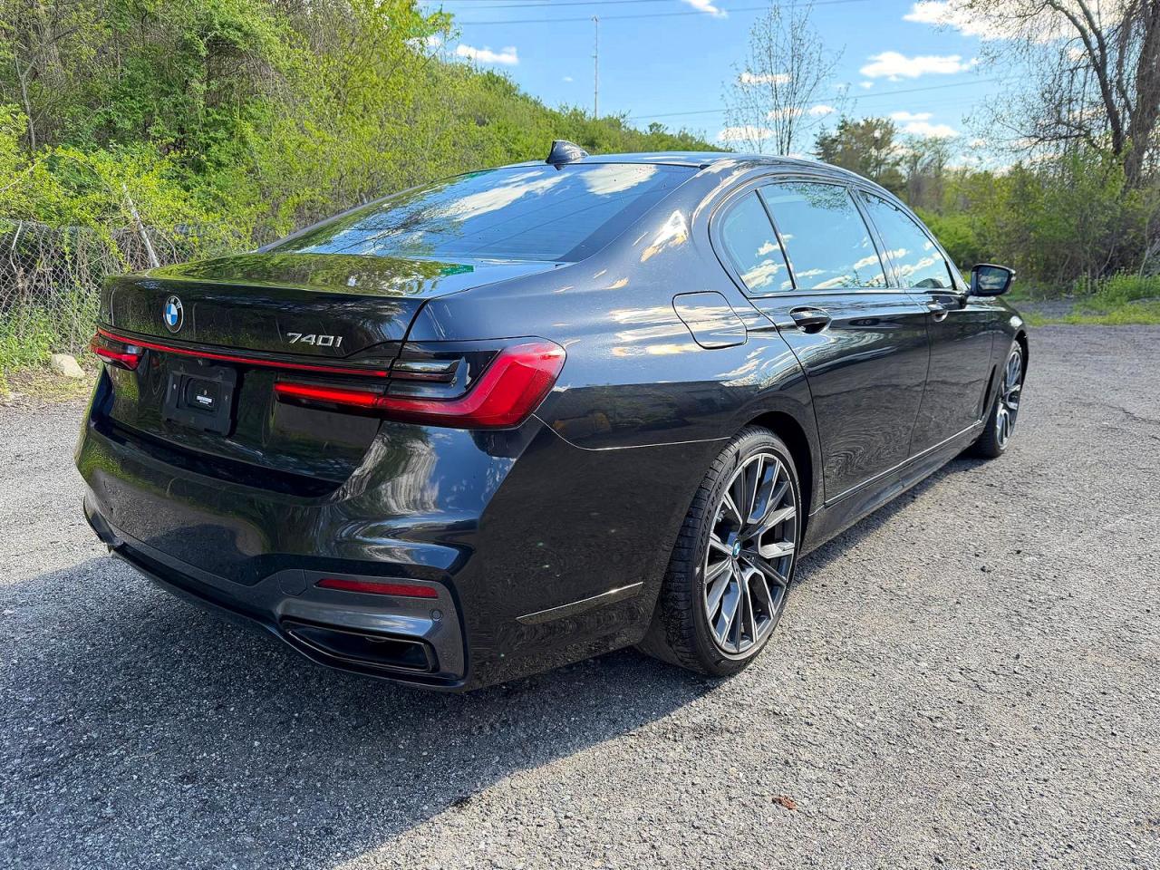 BMW 7 Series Xi