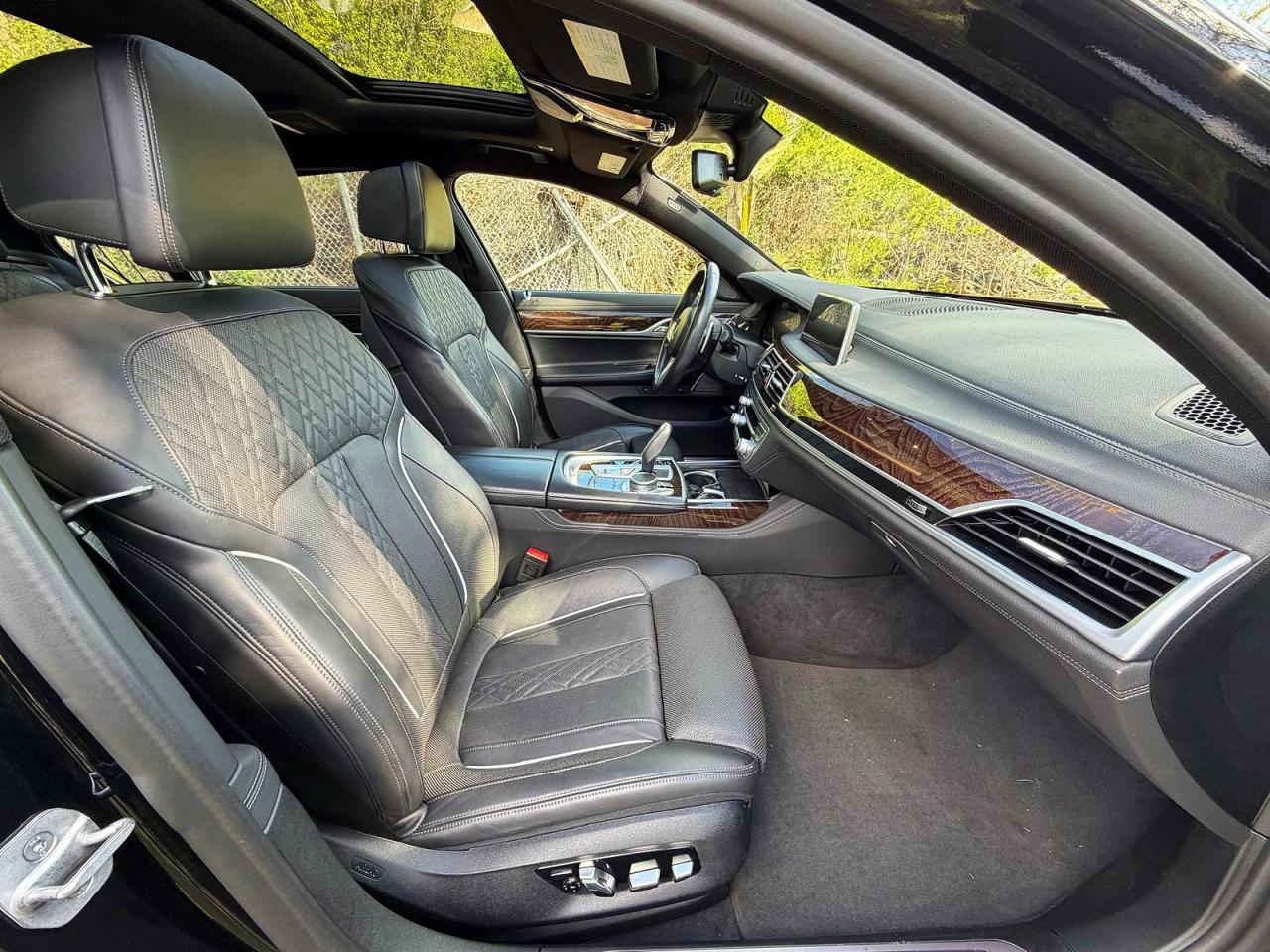 BMW 7 Series Xi