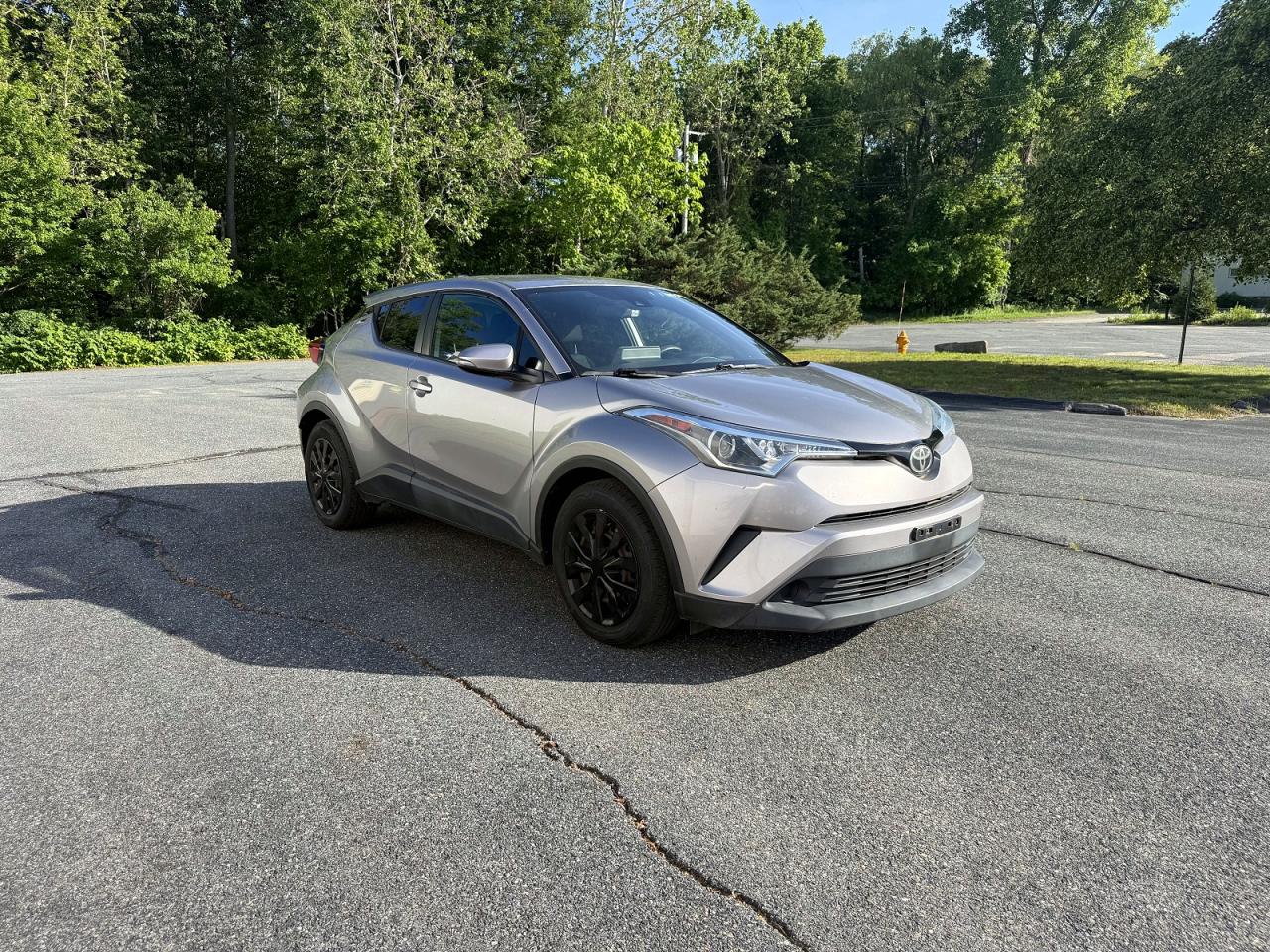 Salvage Toyota C-hr Le Image