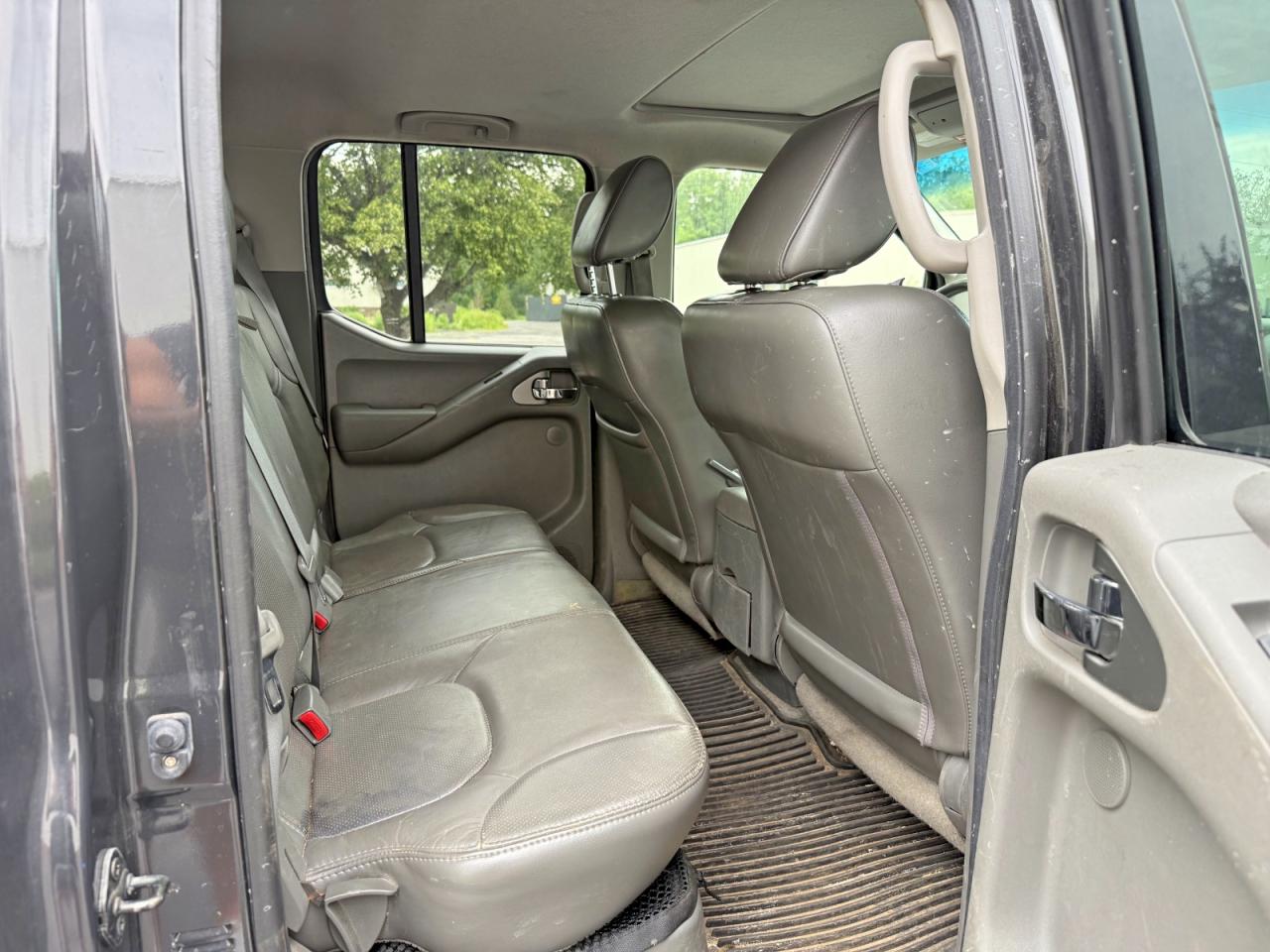Nissan Frontier S