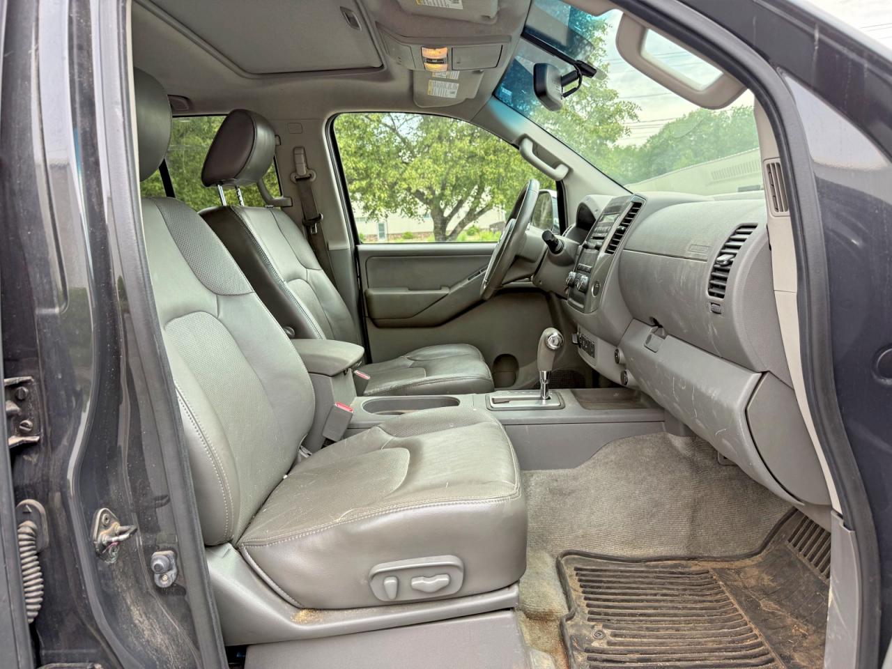 Nissan Frontier S