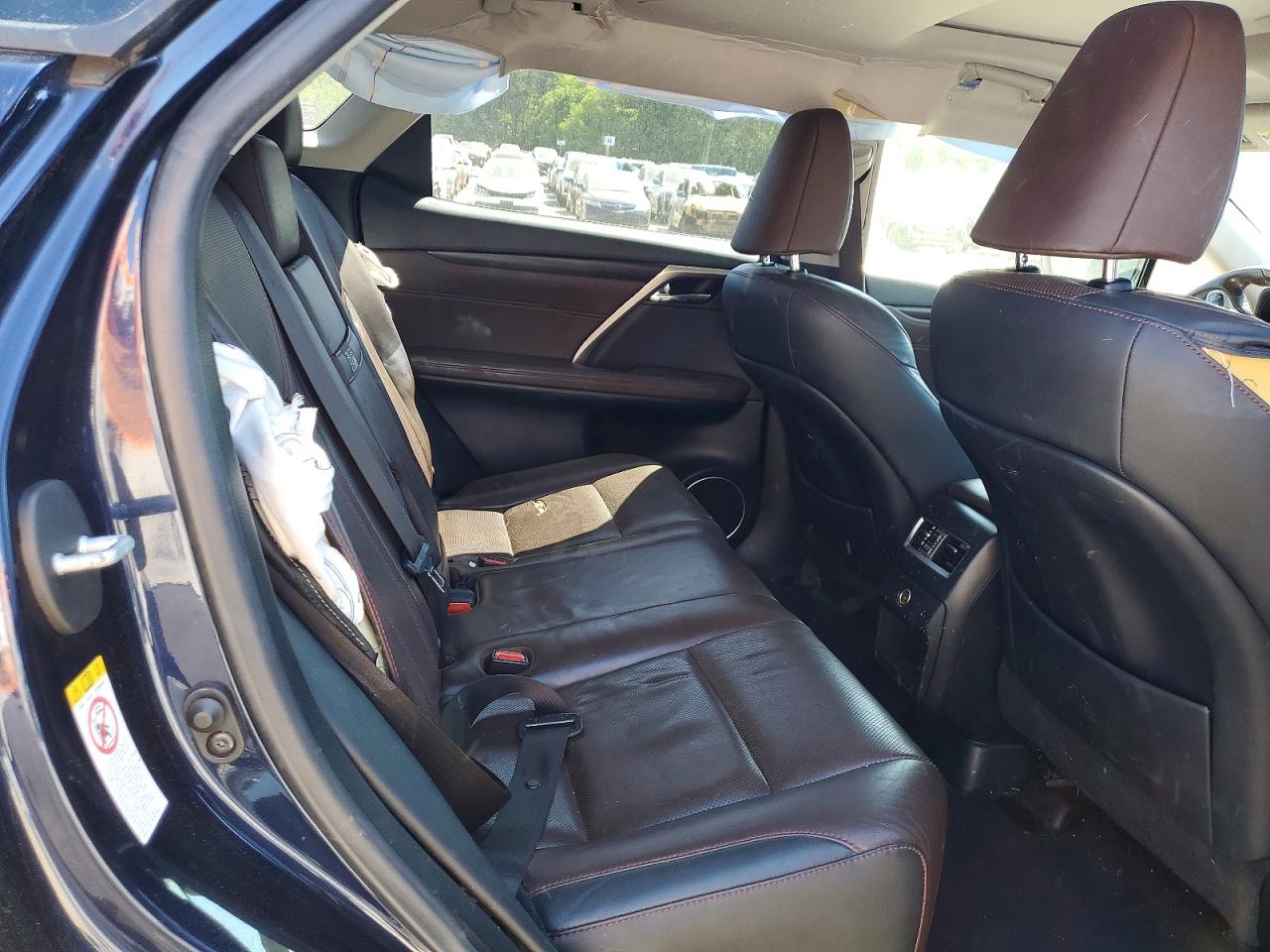 Lexus RX Base