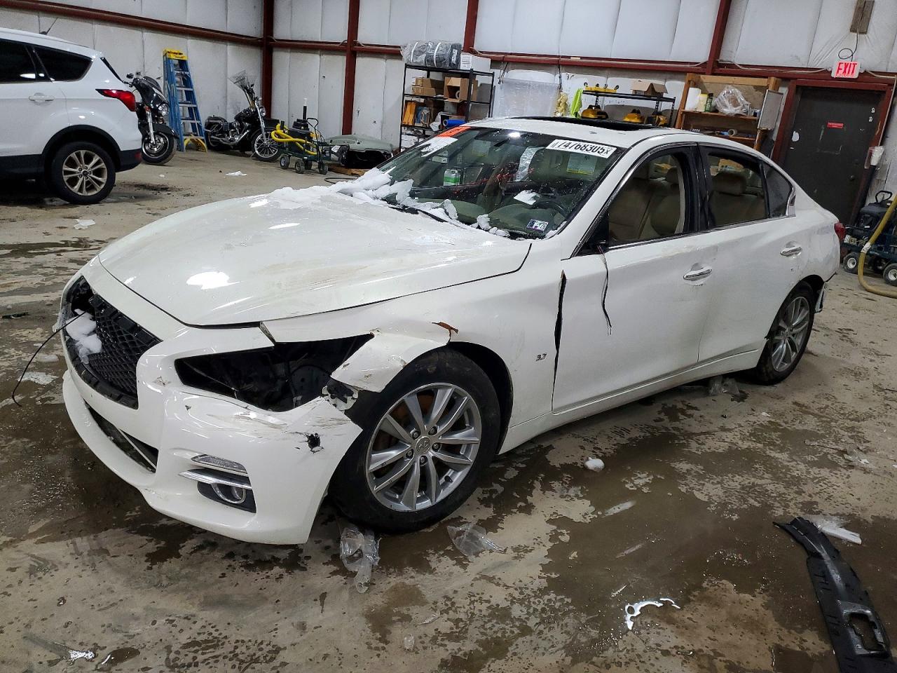 Salvage INFINITI Q50 Image