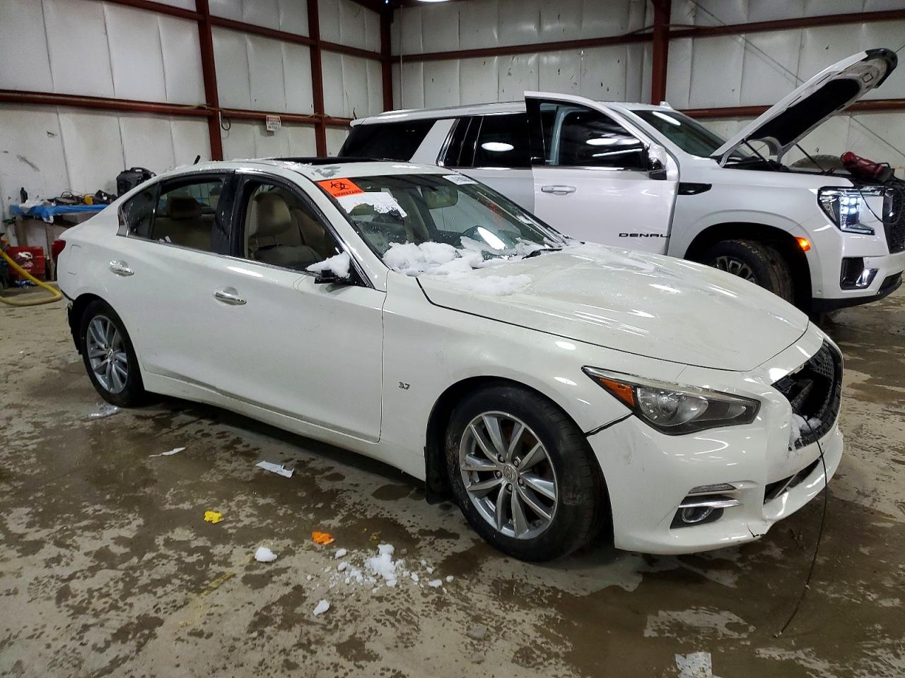 INFINITI Q50 Base