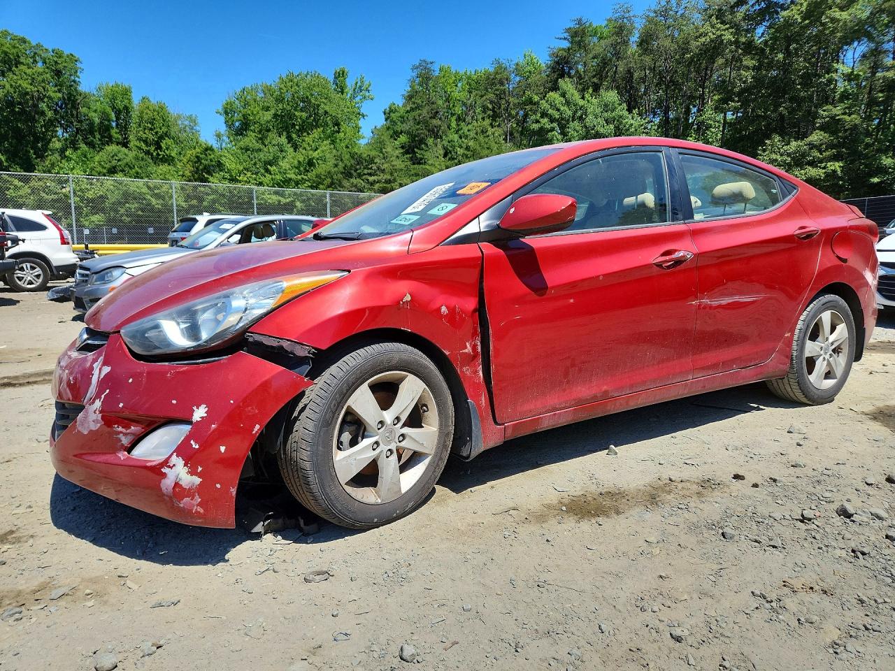 Salvage Hyundai ELANTRA Image