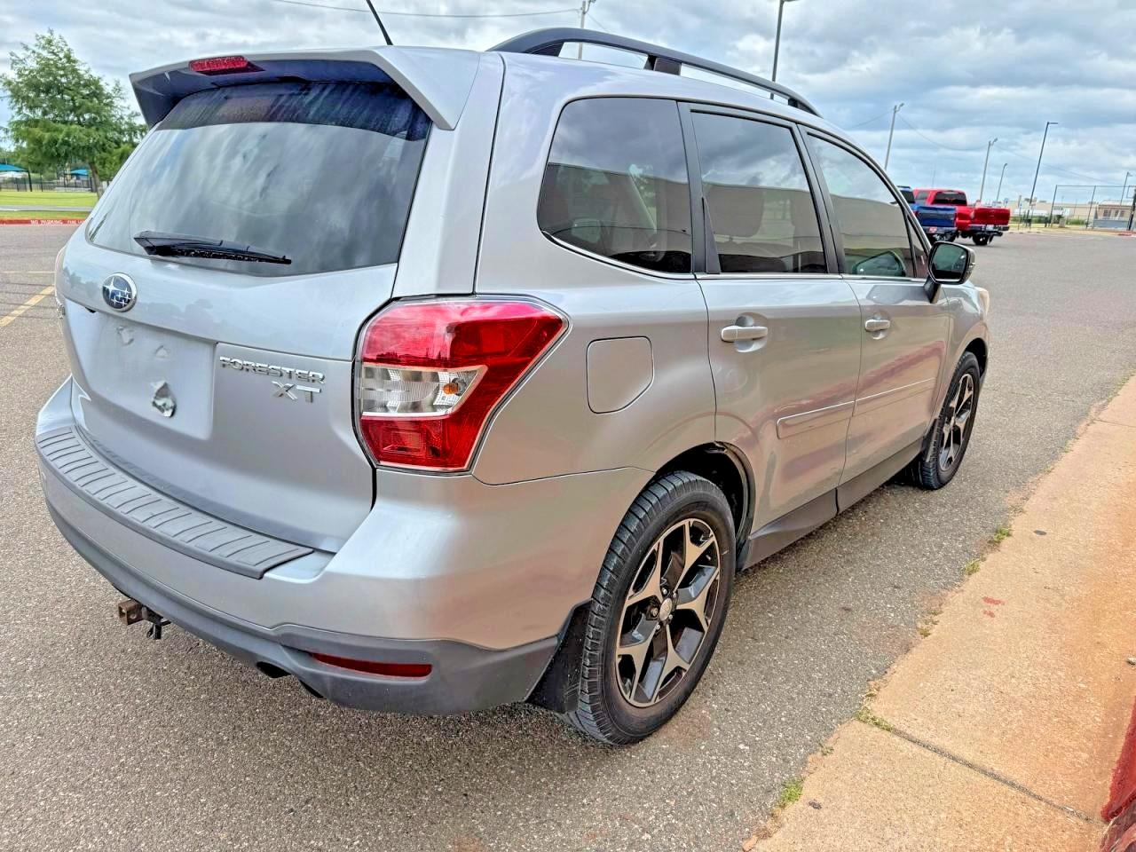 Subaru Forester 2.0xt Touring