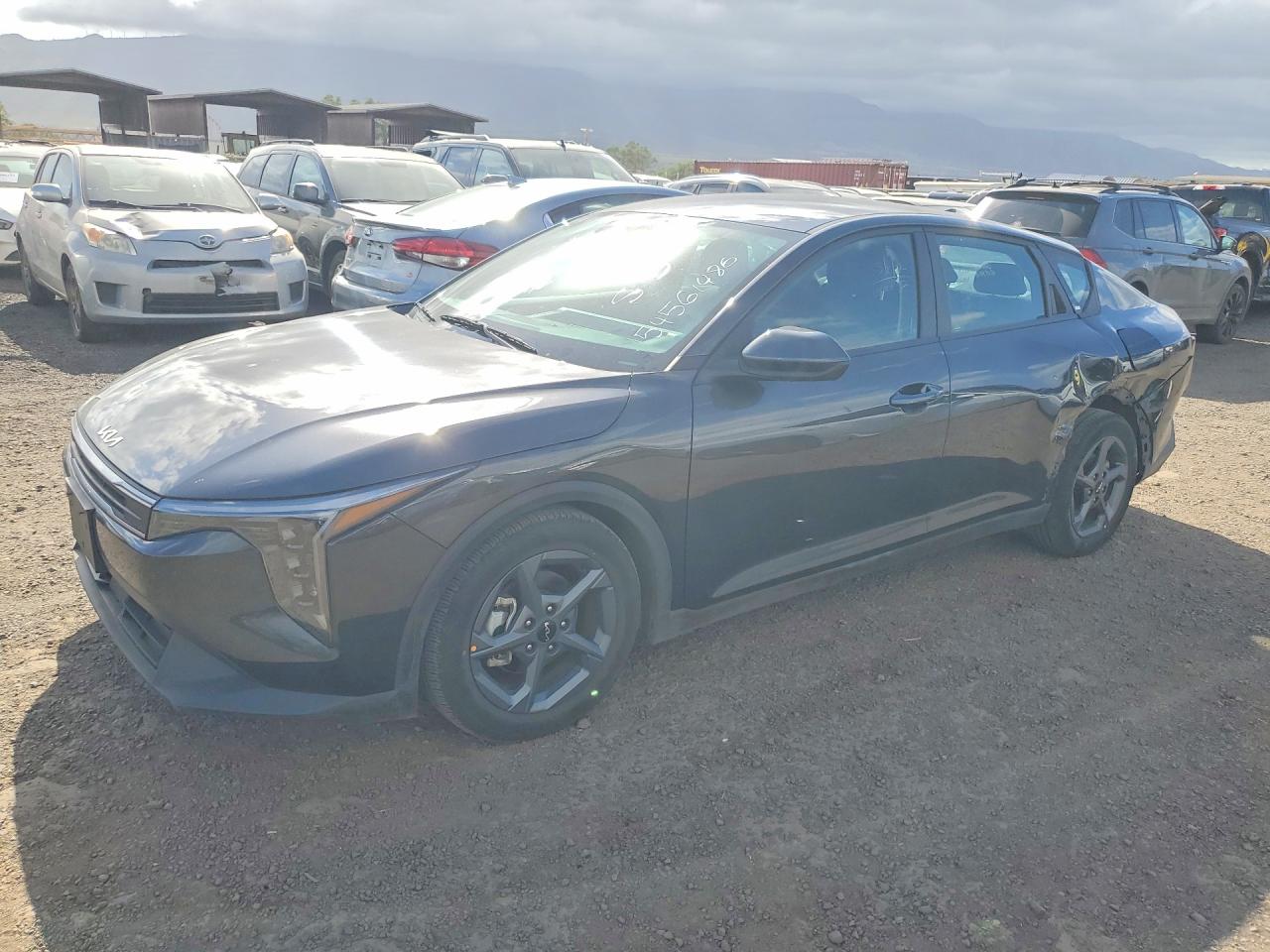 Salvage Kia K4 Image