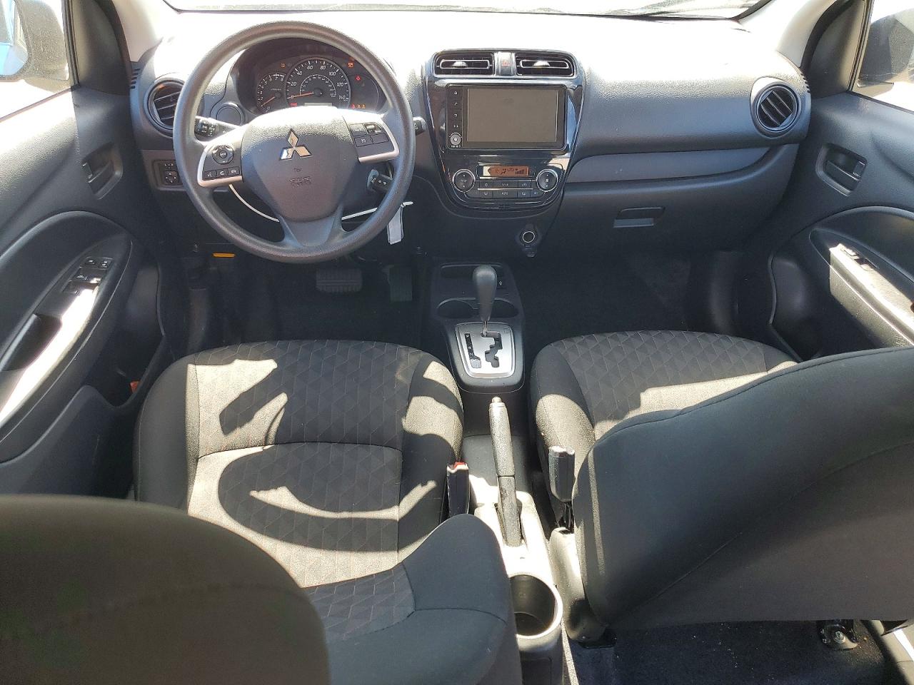 Mitsubishi Mirage Es