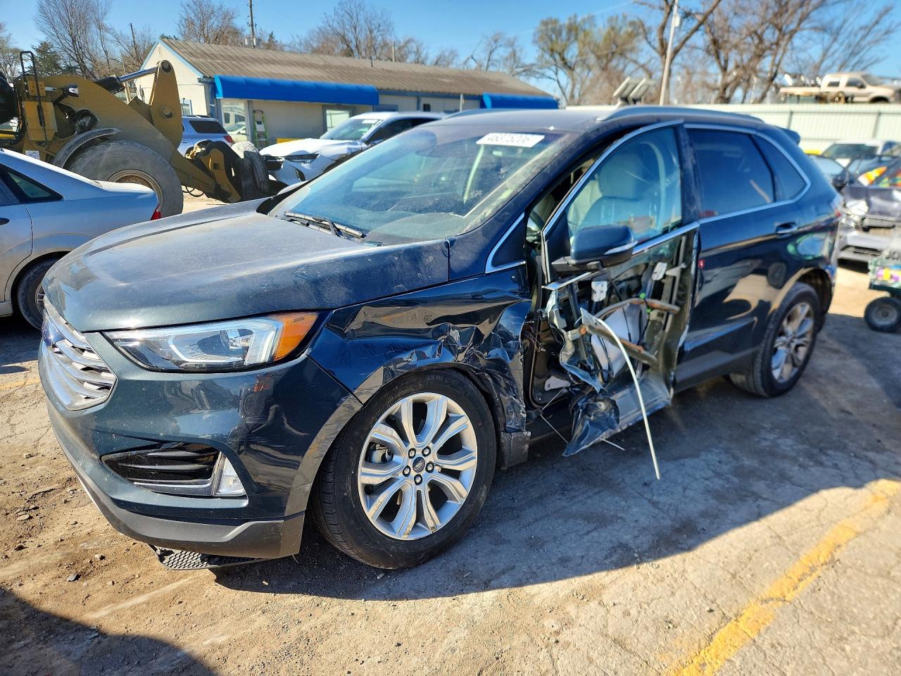 Salvage Ford Edge Image