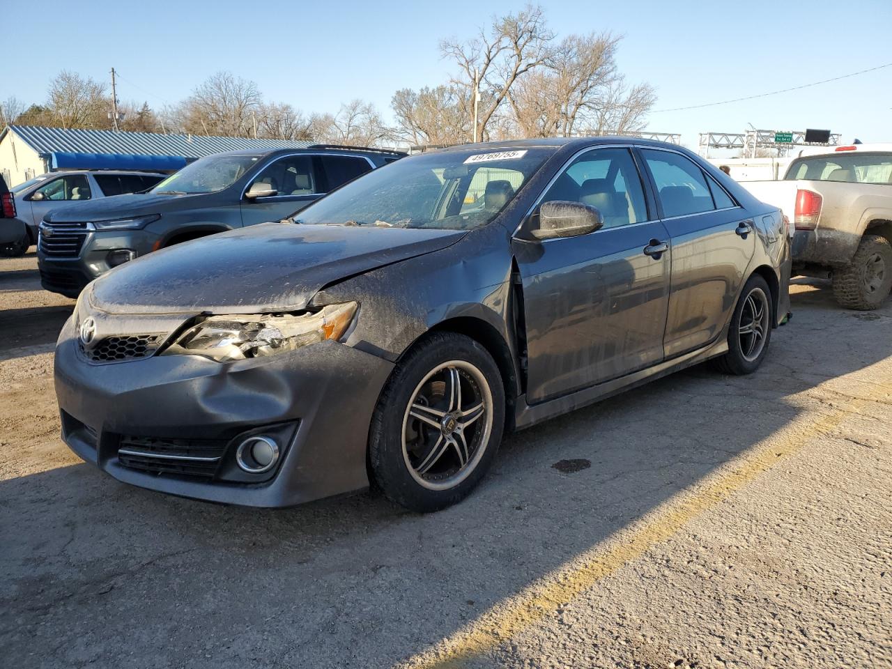 Salvage Toyota Camry Image