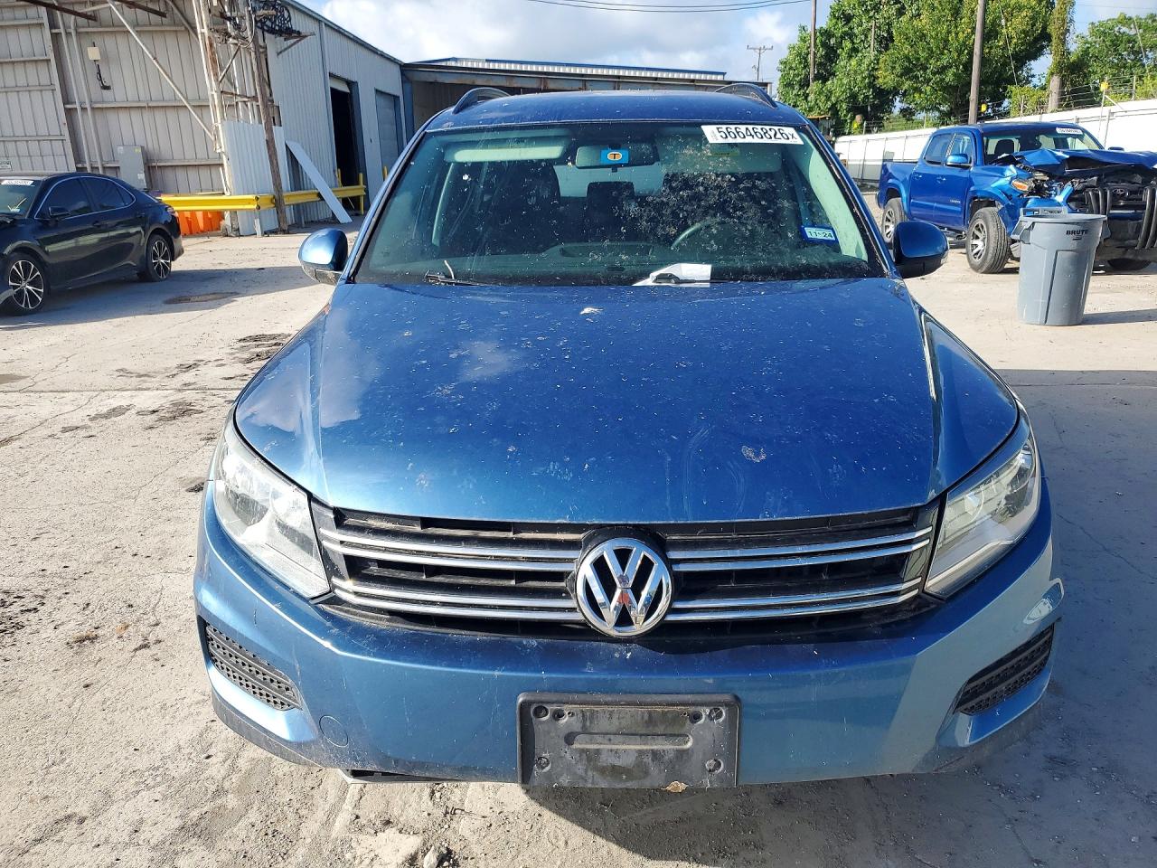 Volkswagen Tiguan S