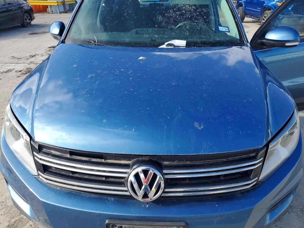 Volkswagen Tiguan S