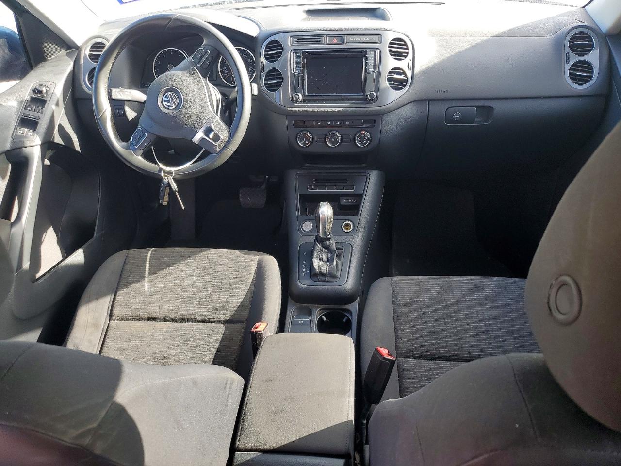 Volkswagen Tiguan S
